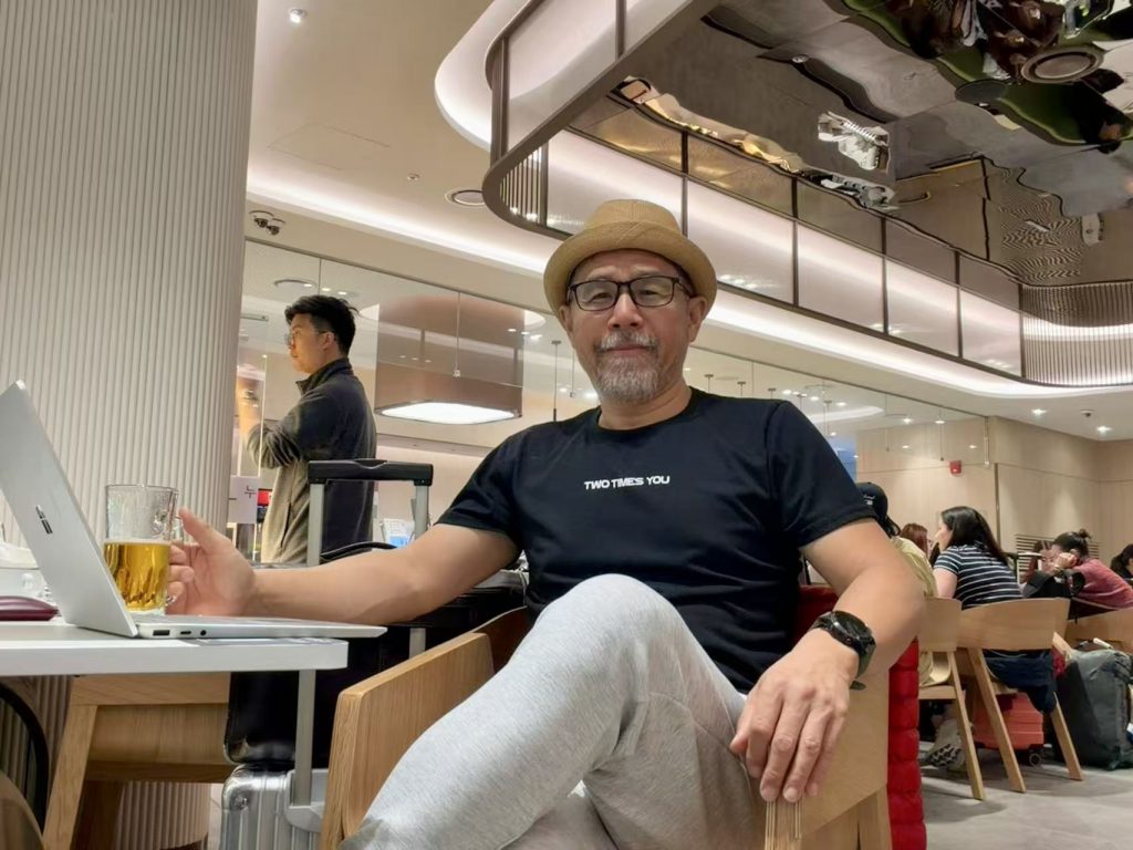 在首尔机场转机中